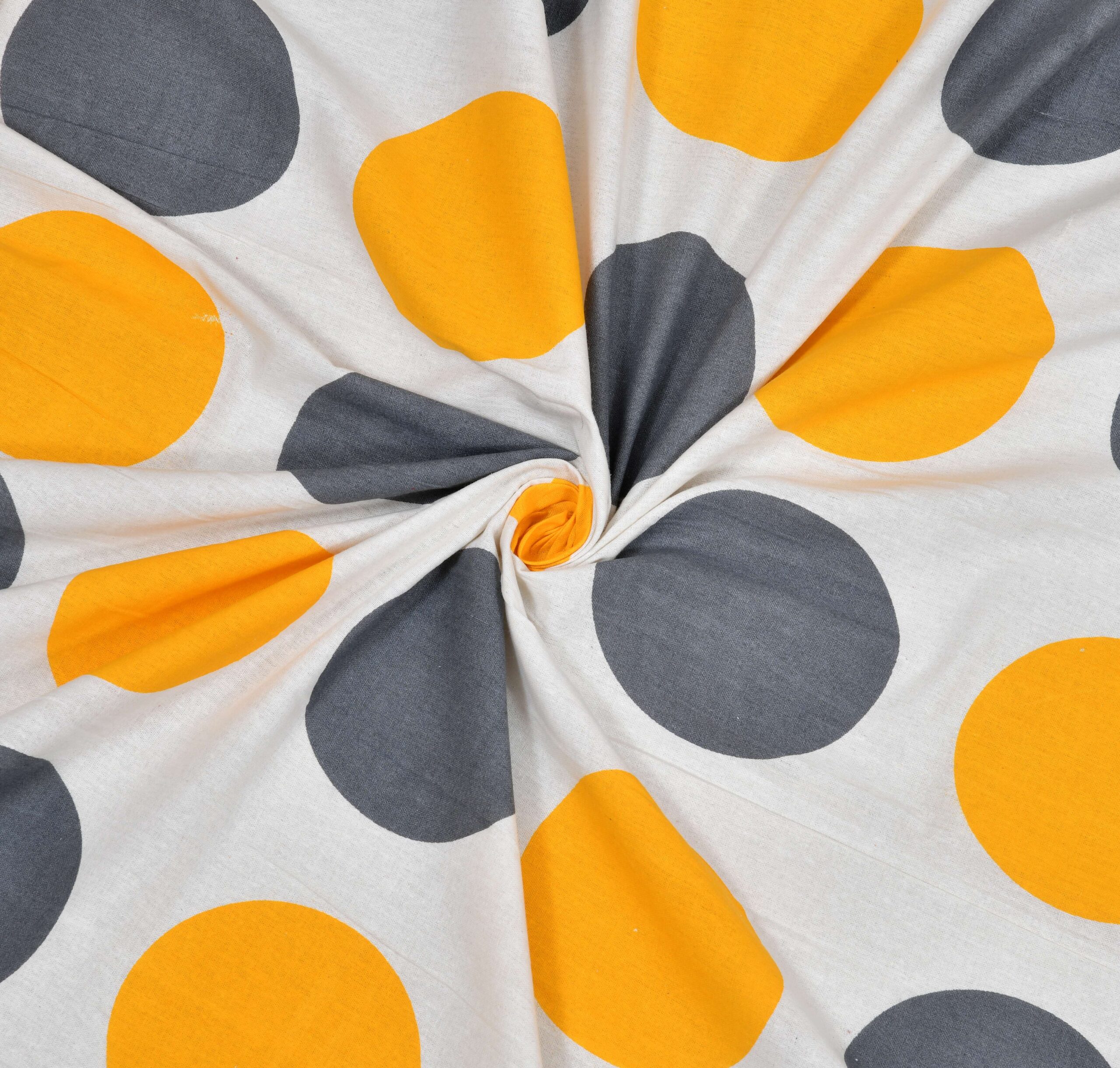 Rajasthani Traditionally Printed Cotton Doublebed Bedsheet With Pack of 2 Pillow Covers - Image 4